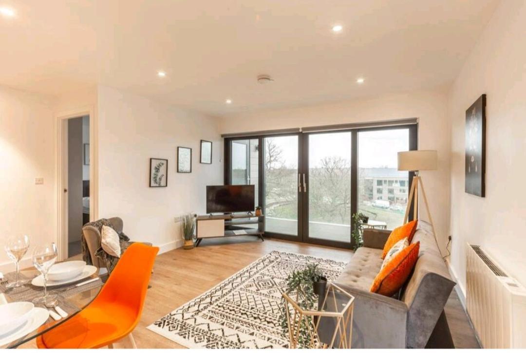 Spacious Balcony View Apt Near Nec Bhx Free Parking Sleeps 4 하키 헬스 외부 사진